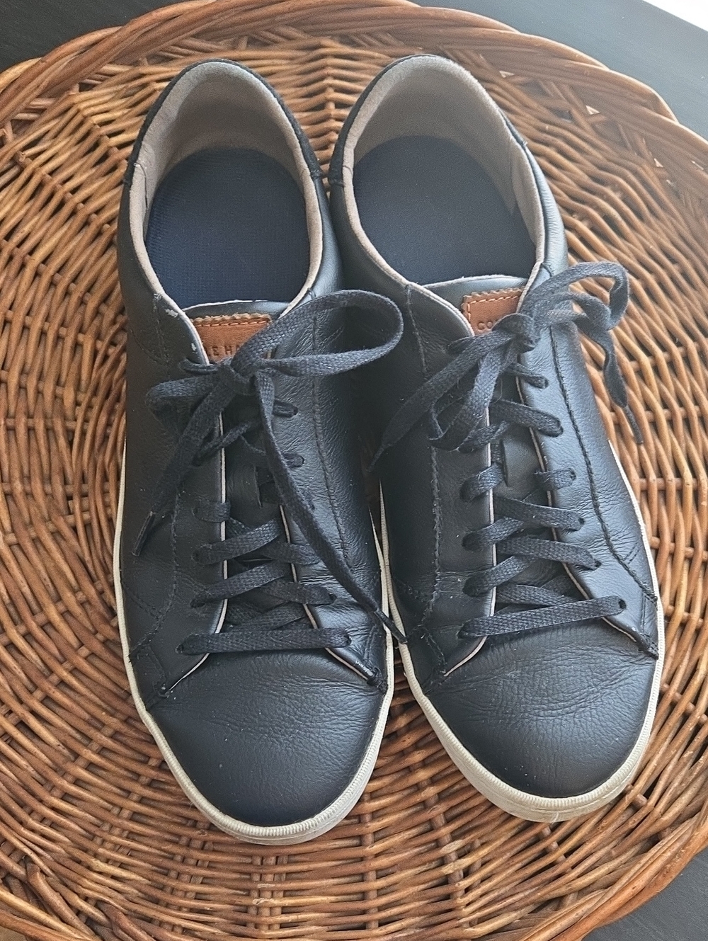 Cole Haan Women's Black Leather Low-Top Sneakers Sz 10